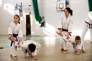 *** LEARN MARTIAL ARTS - FIRST LESSON FREE - BEGINNERS WELCOME AT ALL CLASSES ***